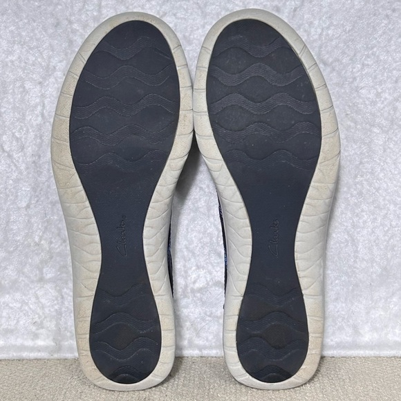 Clarks Womens Navy Blue Adella Holly Cushion Insole SlipOn Casual Shoes SZ 7.5M - Picture 8 of 11